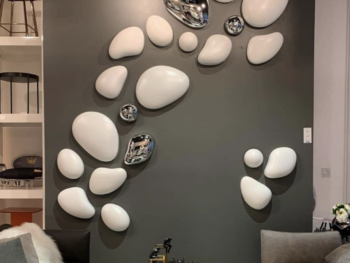 Décoration murale Stone Fuoriluogo Milano galets chrome et blanc mat