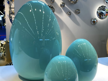 Composition d'œufs décoratifs en céramique bleu turquoise Fuoriluogo Milano